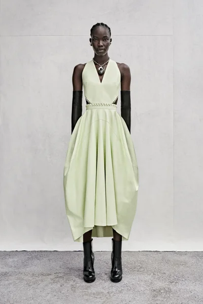 Look 15